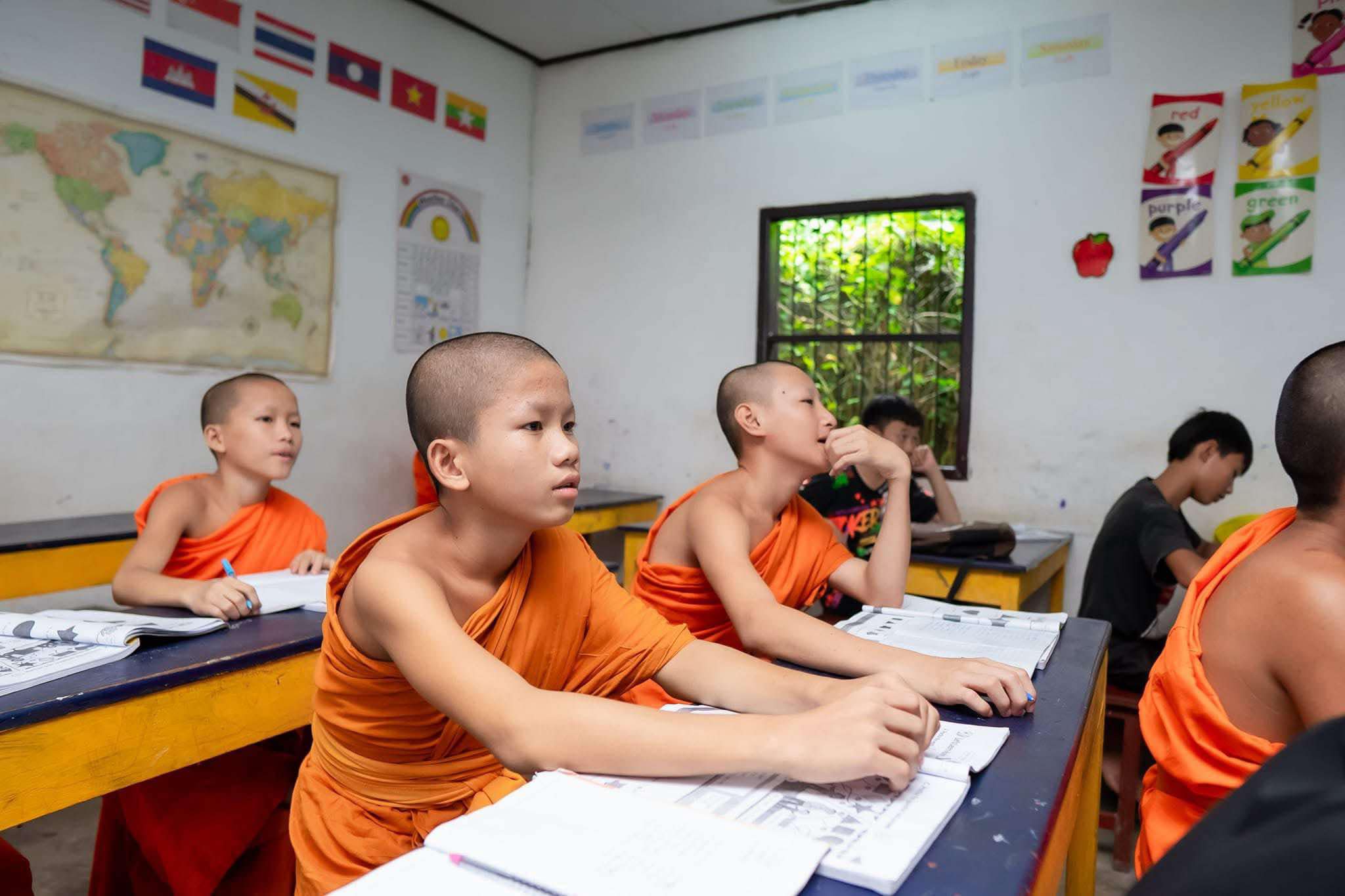 Laos Teaching (12)