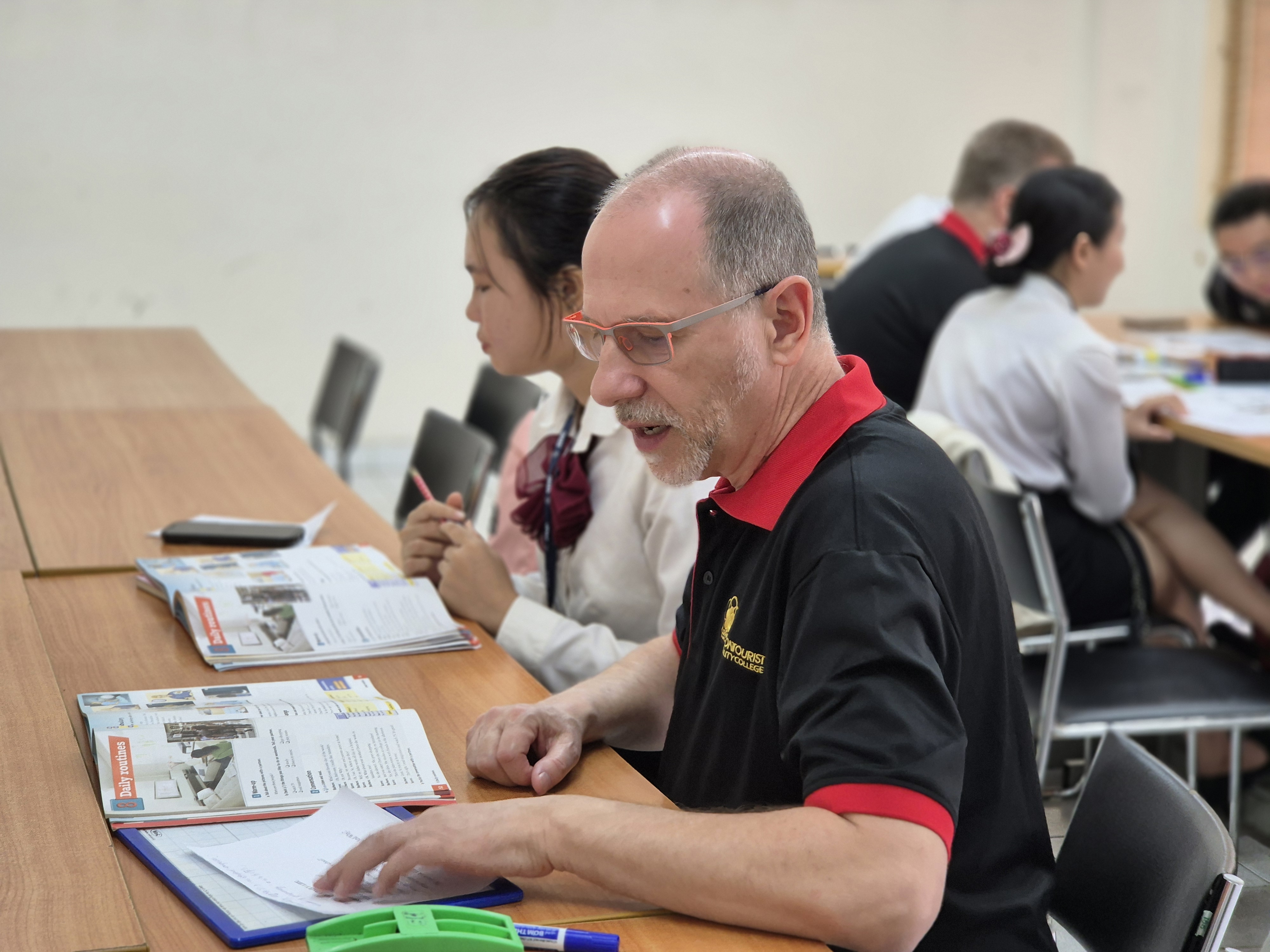 03-2025_Ho Chi Minh - Teaching English (4)