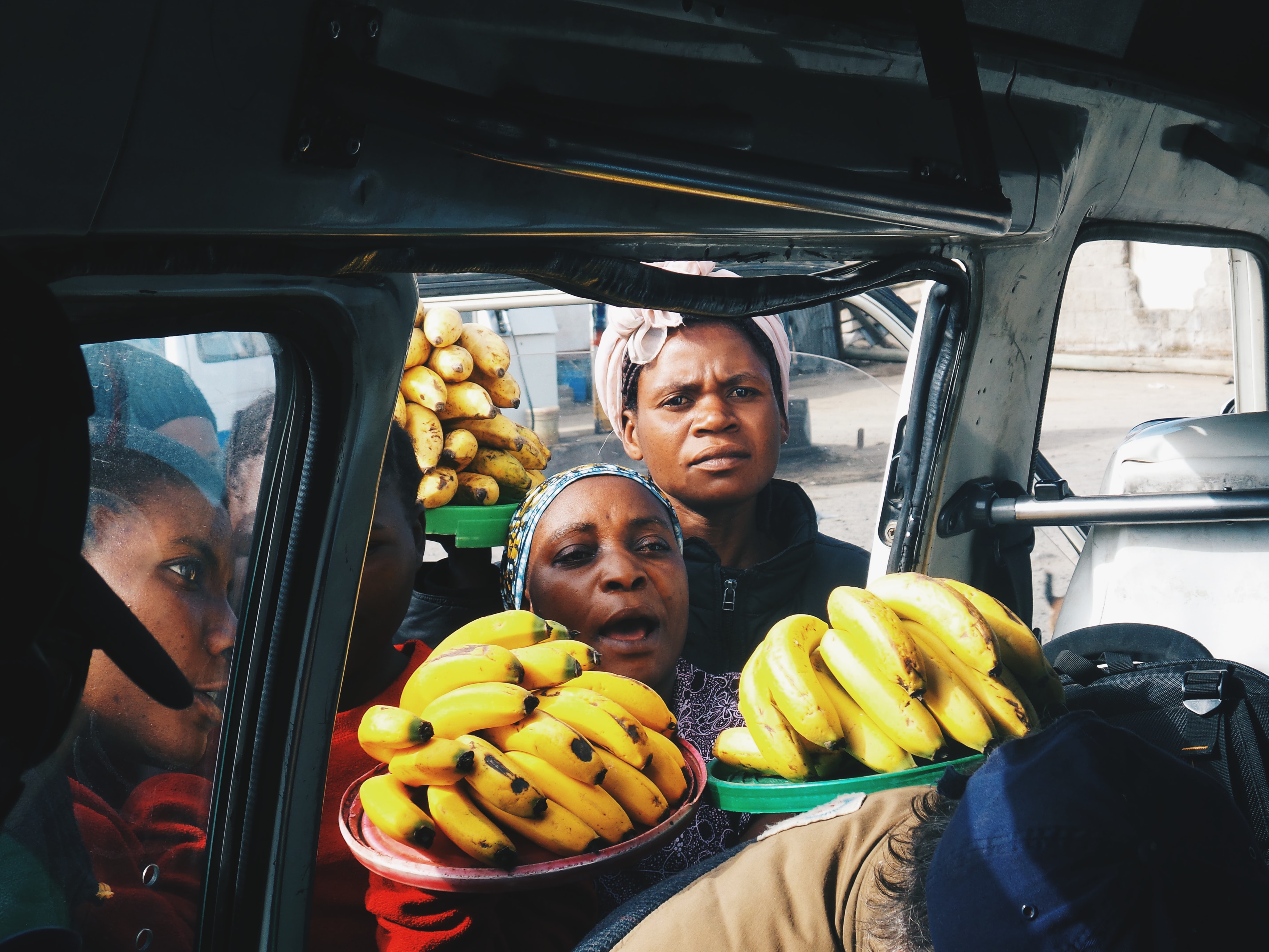 _2023-Women selling their produce to matatu passengers
