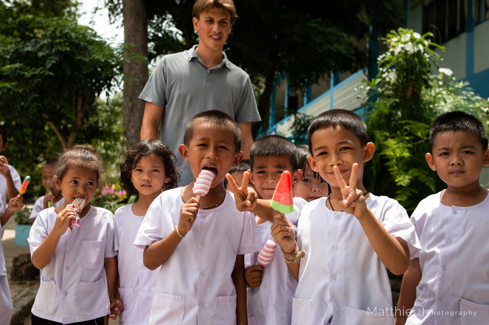 _ A Group photo of participant with students