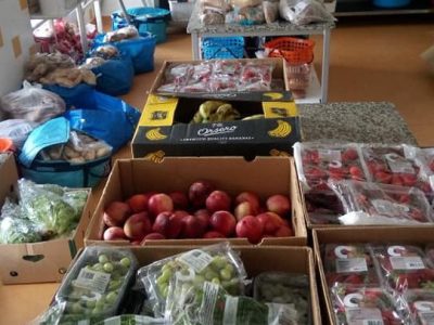Copy of Food-waiting-for-volunteers-1