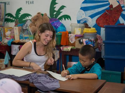 Participant drawing with student (4)